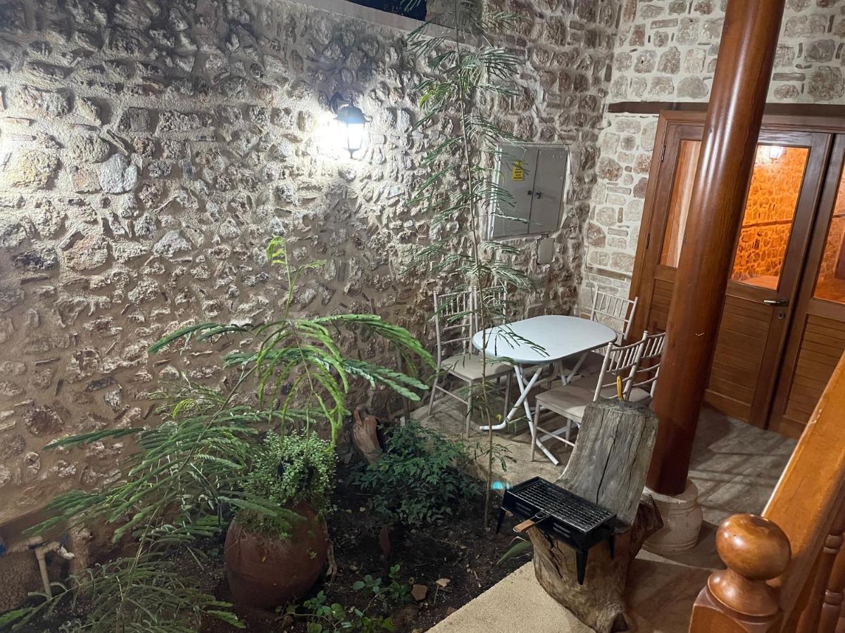 הוילה אנטליה Stony House In The Old Town מראה חיצוני תמונה